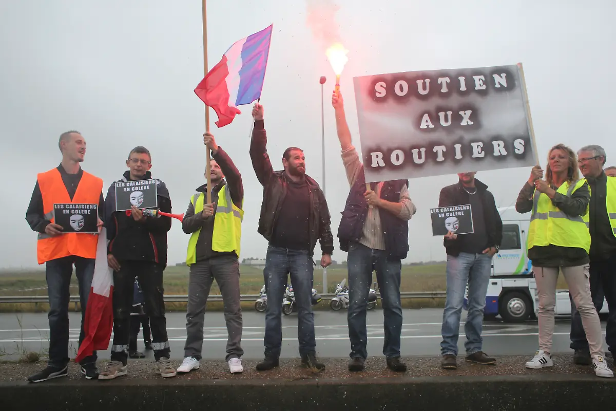 86e213257ae4351bc382cb116b21a4fc