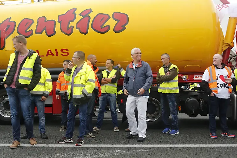 c771d8273703d5f2a54018d9eb75c61b