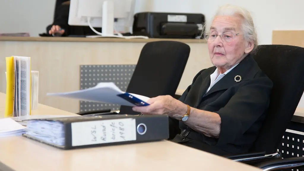 3ba1dc795d6f9deeeb9160710b3c3260