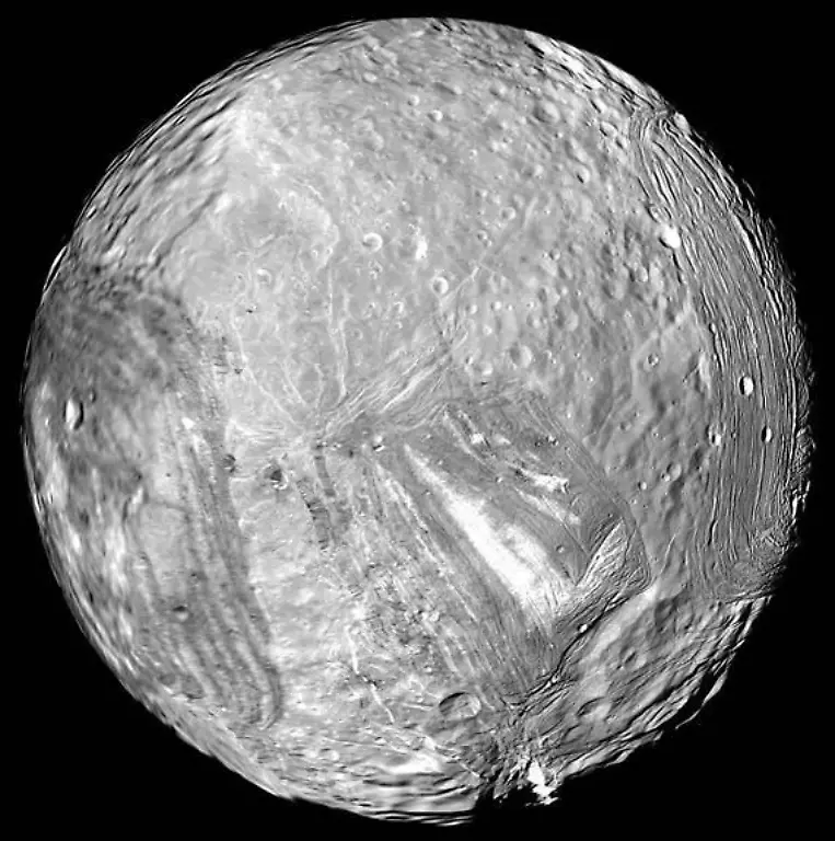 Miranda-Uranus-Nasa-jpl