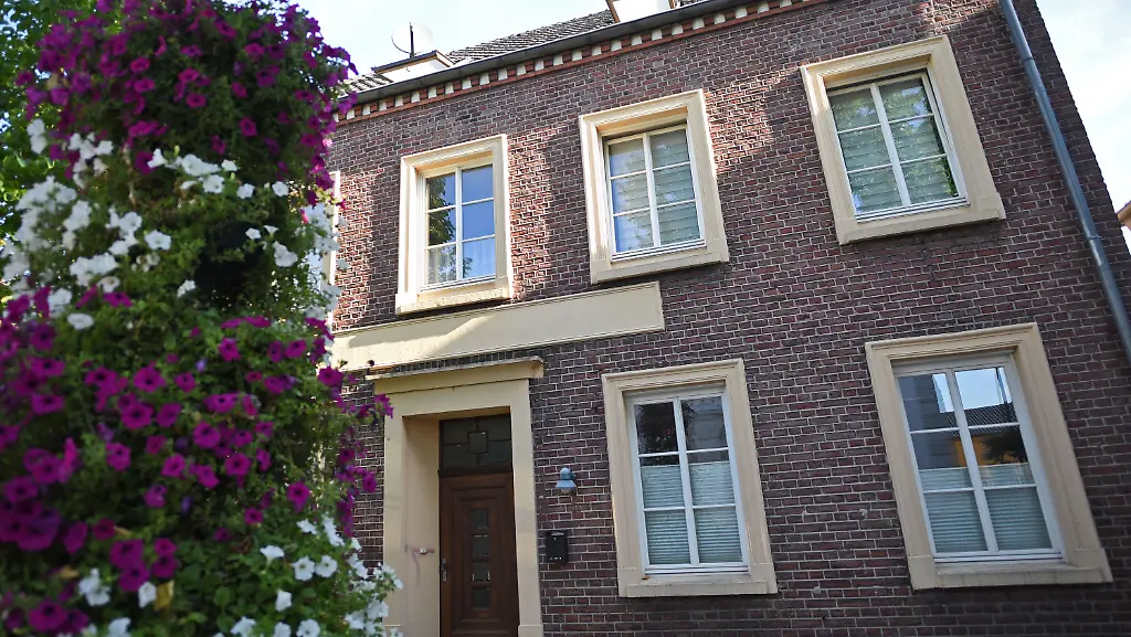 38eb6c151cdce5e5baecd7fa85ea71cb