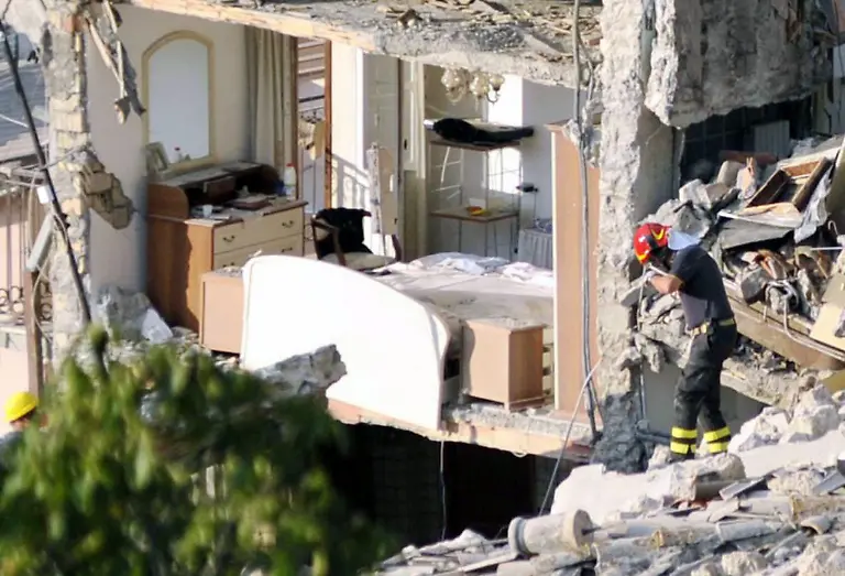 562495eb58c16ac3a34f88f47e4fd76b