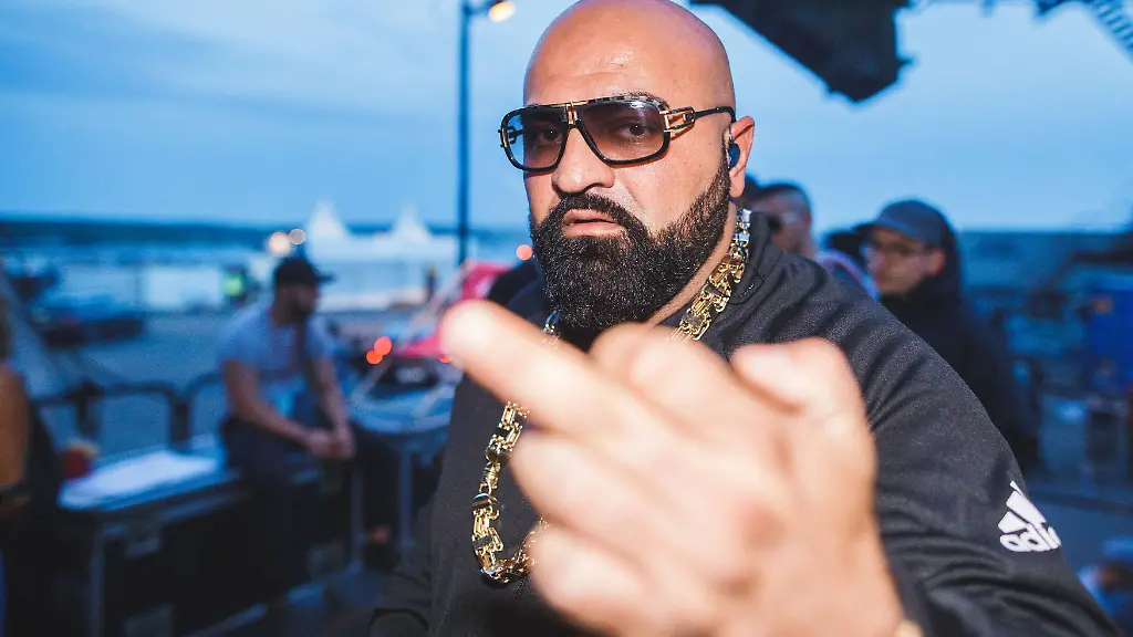 6e2dce6a655be0d5aefeb7d38bbb360b