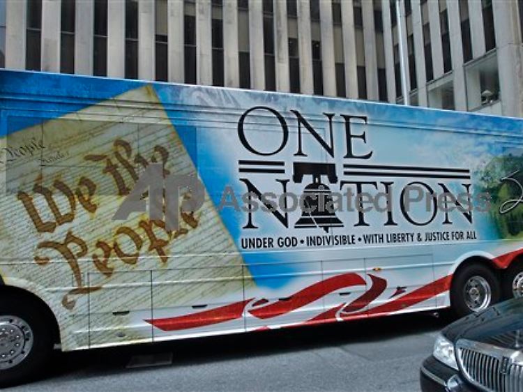 Mit diesem Bus tourt Sarah Palin gerade durch die USA - offiziell nicht als Kandidatin im kommenden Wahlkampf.