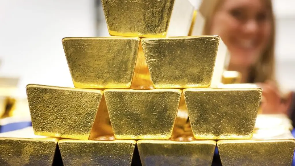 Die-Niedrigzinsen-haben-die-Nachfrage-nach-Gold-als-Anlage-bei-der-Deutschen-Boerse-auf-ein-Rekordhoch-getrieben