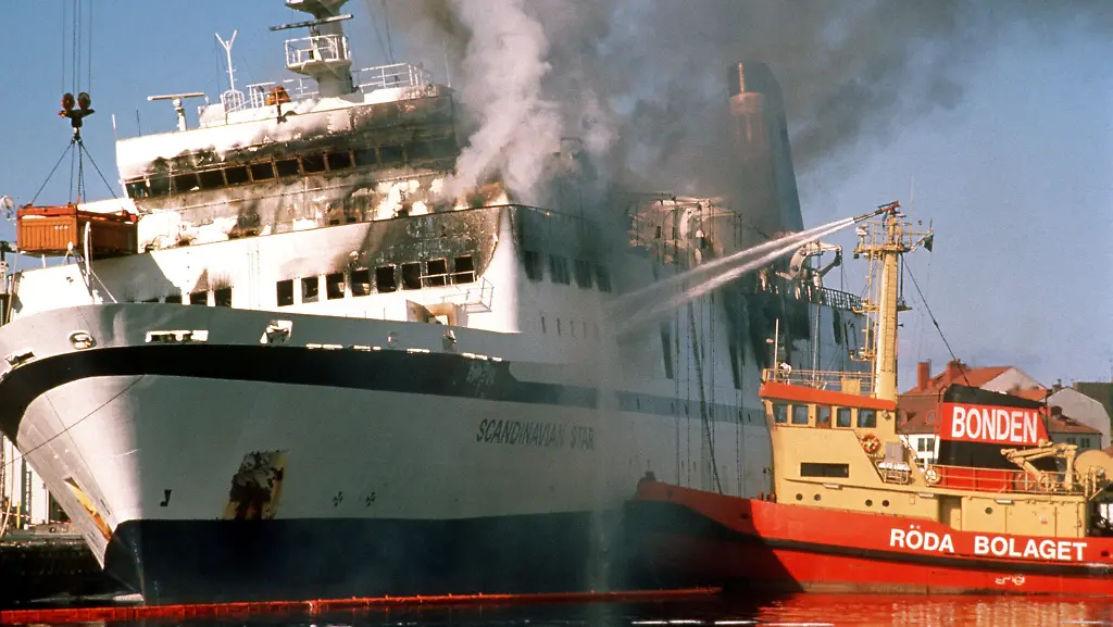 b04df3e425a91a75e1b9ed43aa88eeb2