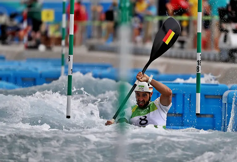 5fce3f8b3b6670cdbf42cecd0049a690