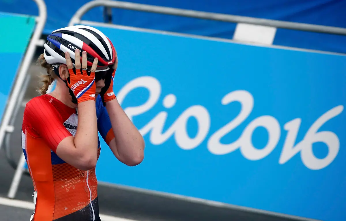 cfbc4af00cc8a4b82d860c1f930f15e1