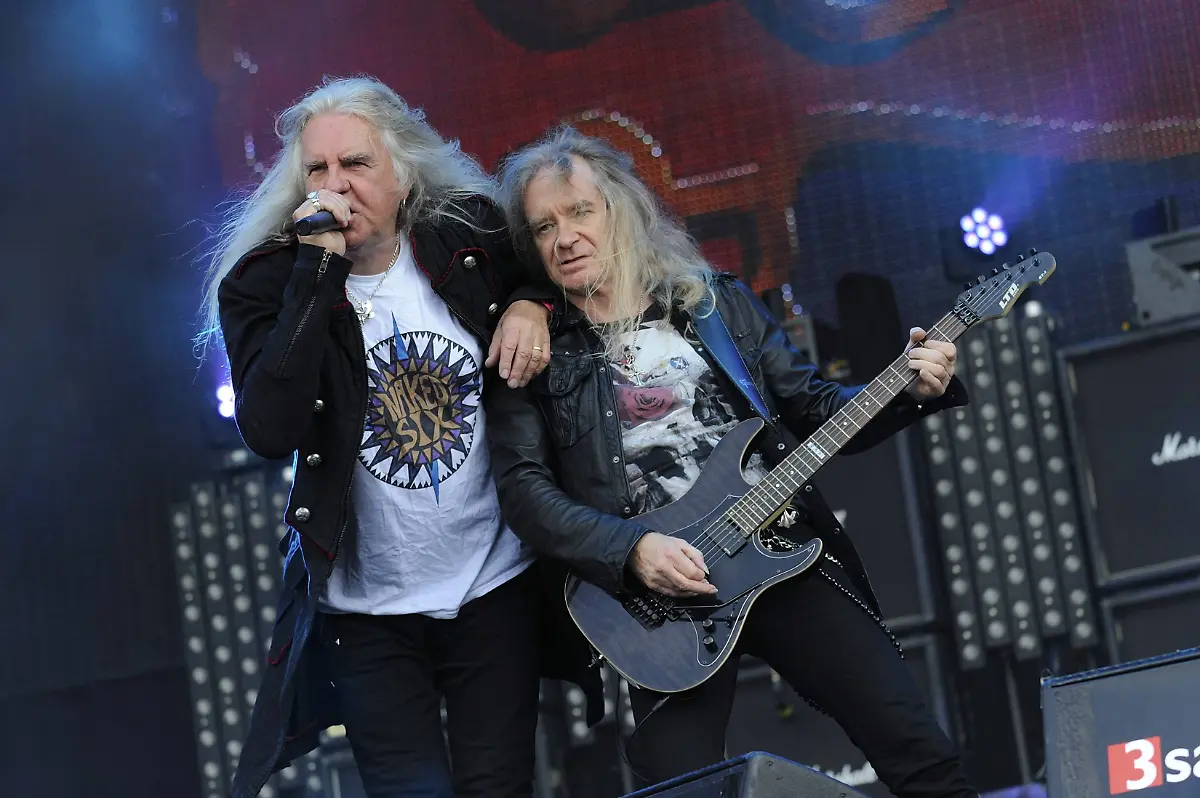 6058fe1a5e5c888bdfd3cbd88f9f2e8b