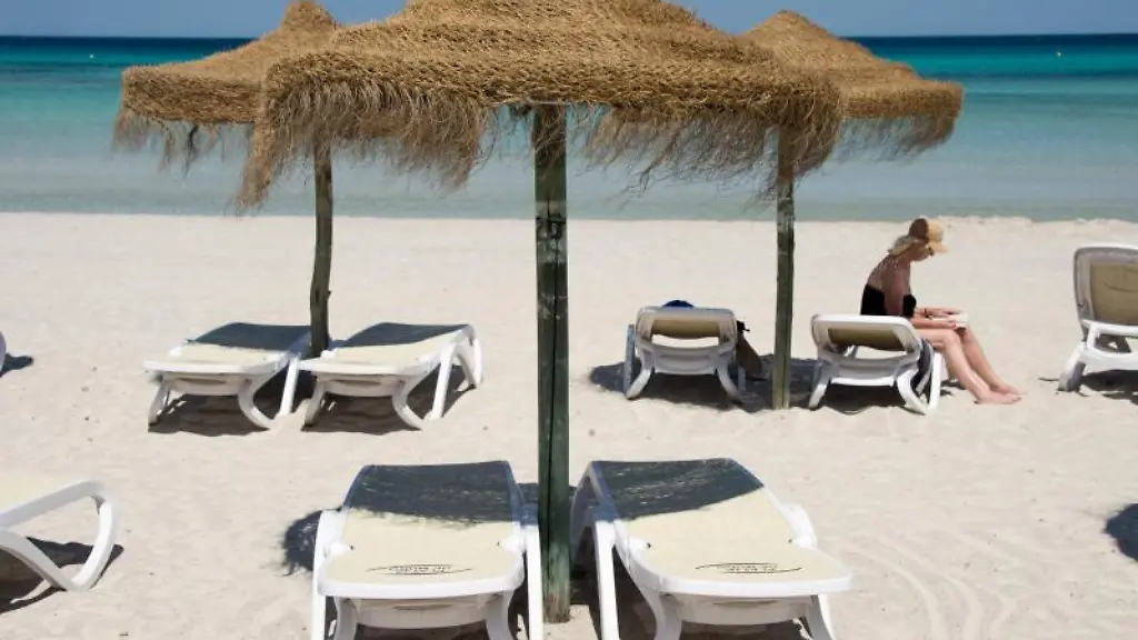 Anstatt-eine-Pauschalreise-zu-stornieren-koennen-Urlauber-sie-auch-auf-eine-andere-Person-uebertragen-jedoch-nur-wenn-die-Option-Namensaenderung-besteht