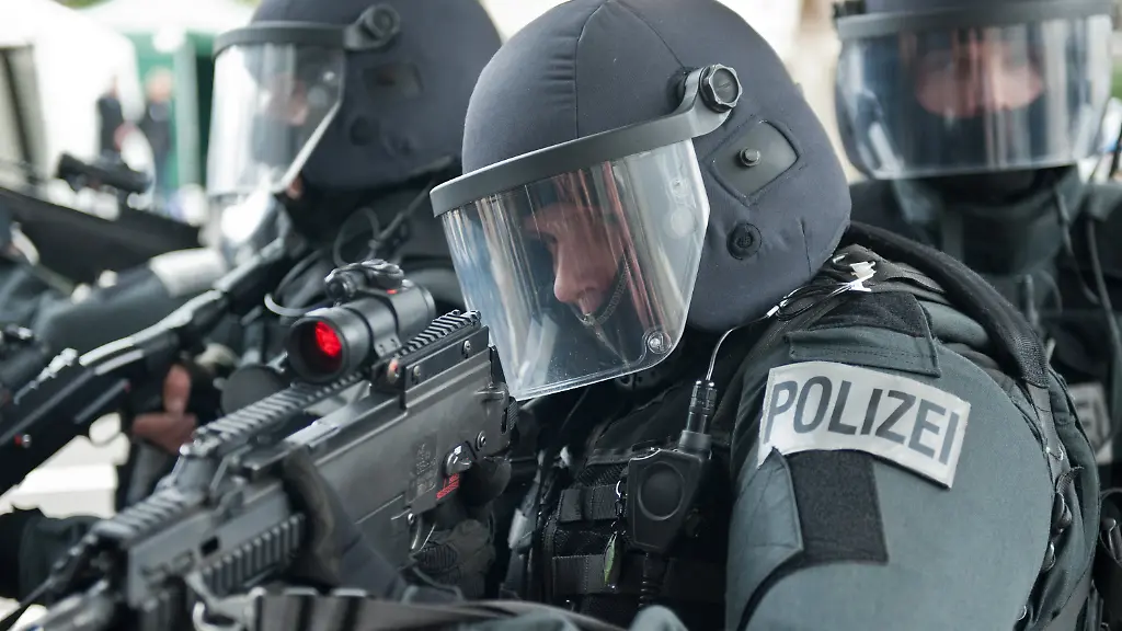 2dffafe87b7e8c6d31c7e0d6779a8ee0