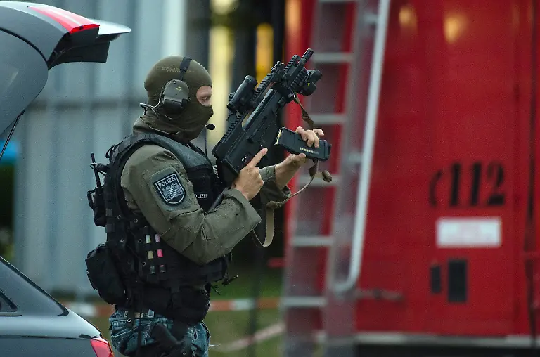 3208c8f49b01dc15c9f0eacc3496f944