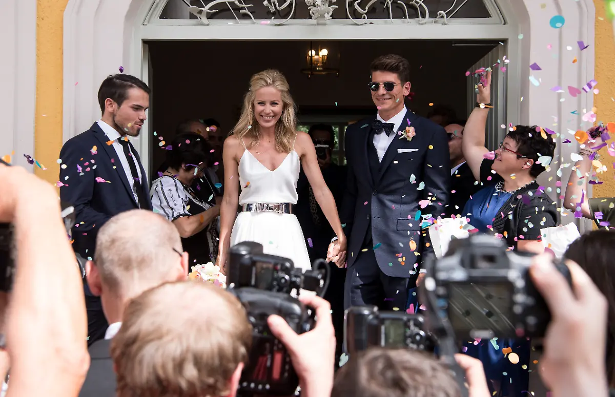 00ec1bef79f8e9e47ffecf32f2183cfd