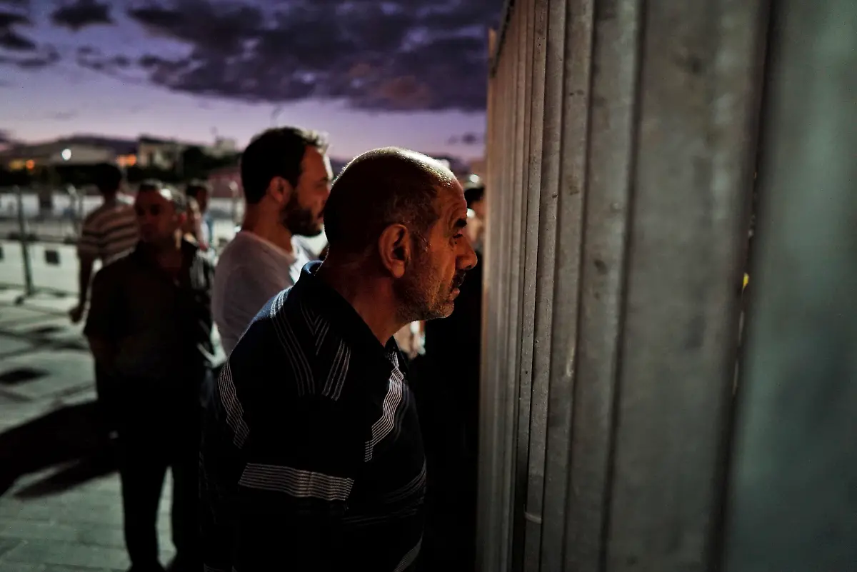 b9471bd43b428482220db4ced3bc0578