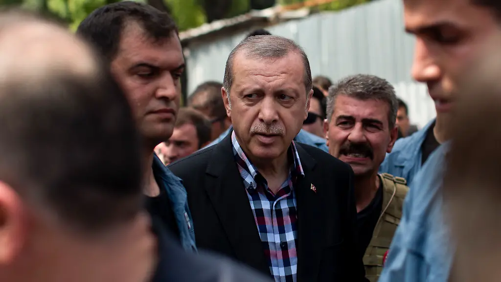 7467e0fc23fad3e98b0c65e7a95f978b