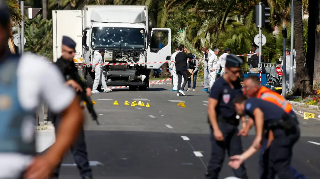 8c2ce04ef78c0320d201b99a0d505eb9