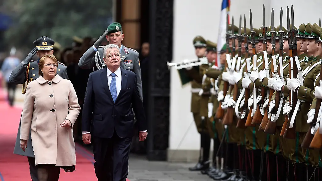 a543c3b0c30a96fc3af893b668648a72