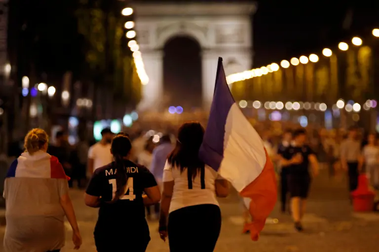 fde1fdf51625eddb69acd87deb79dcec