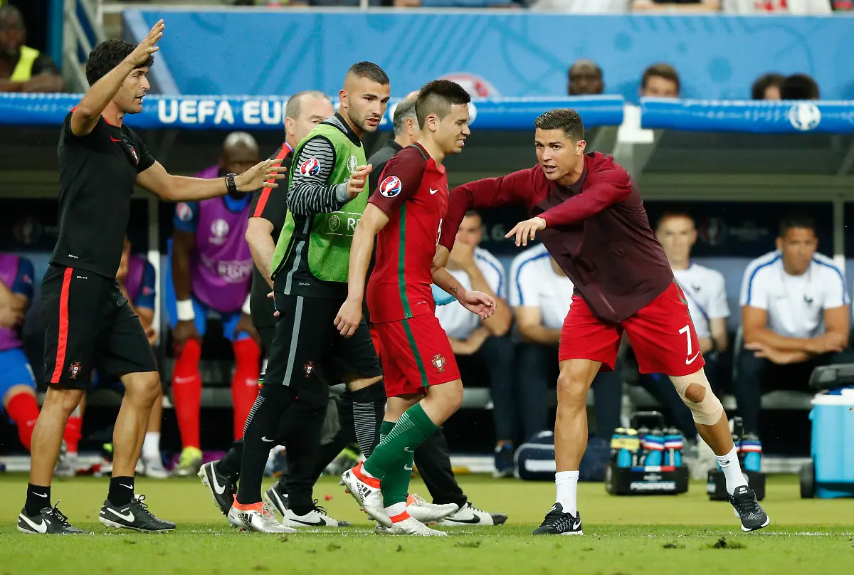 6973d1d7098ddbe51ac7cc9495ca31ce