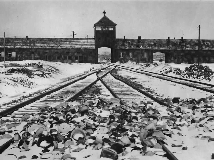 Sechs Millionen Juden töteten die Deutschen, mehr als eine Million alleine im Vernichtungslager Auschwitz.