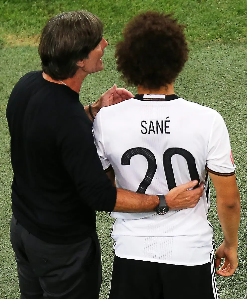 89fb8d9ce74e4cd99a0567d6331b8cee