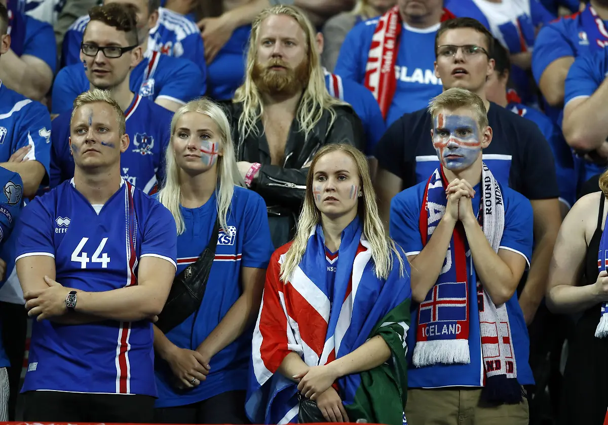 65b2e6ba60cafe43ac7e2b70437b5340