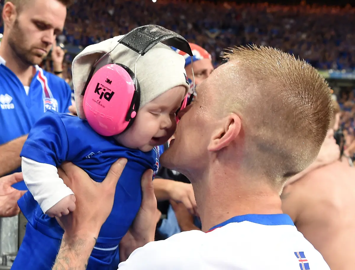 f24387cc1e3b41aa68dfb271f4648785