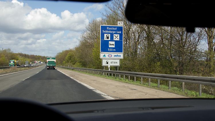 Die Autobahn-Tankstelle "Tecklenburger Land Ost" liegt an der A1 zwischen Münster und Osnabrück: Weit weg von Slowenien oder Österreich.