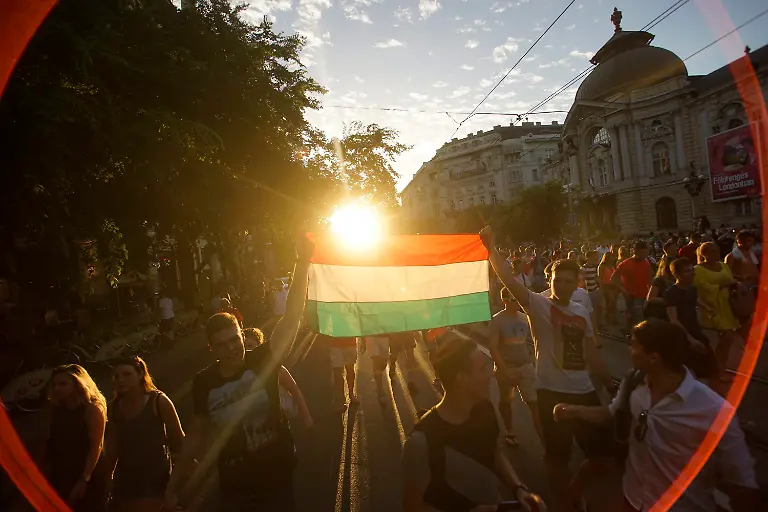 8f2b5f5bafaa93de71eca461f24c3363