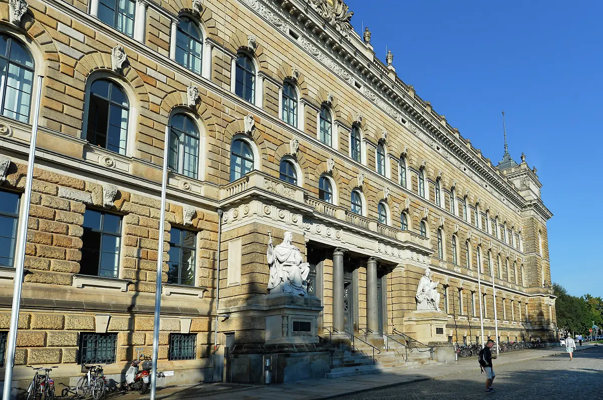 b97a5cba736ab20d6fcd604d2df125f9