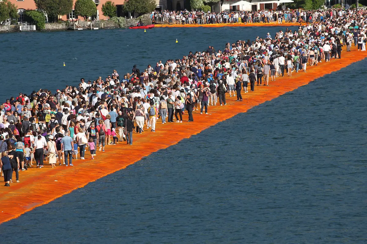 Die-Besucherzahlen-haben-alle-Erwartungen-uebertroffen-denn-bereits-270-000-Menschen-sollen-die-Installation-besucht-haben