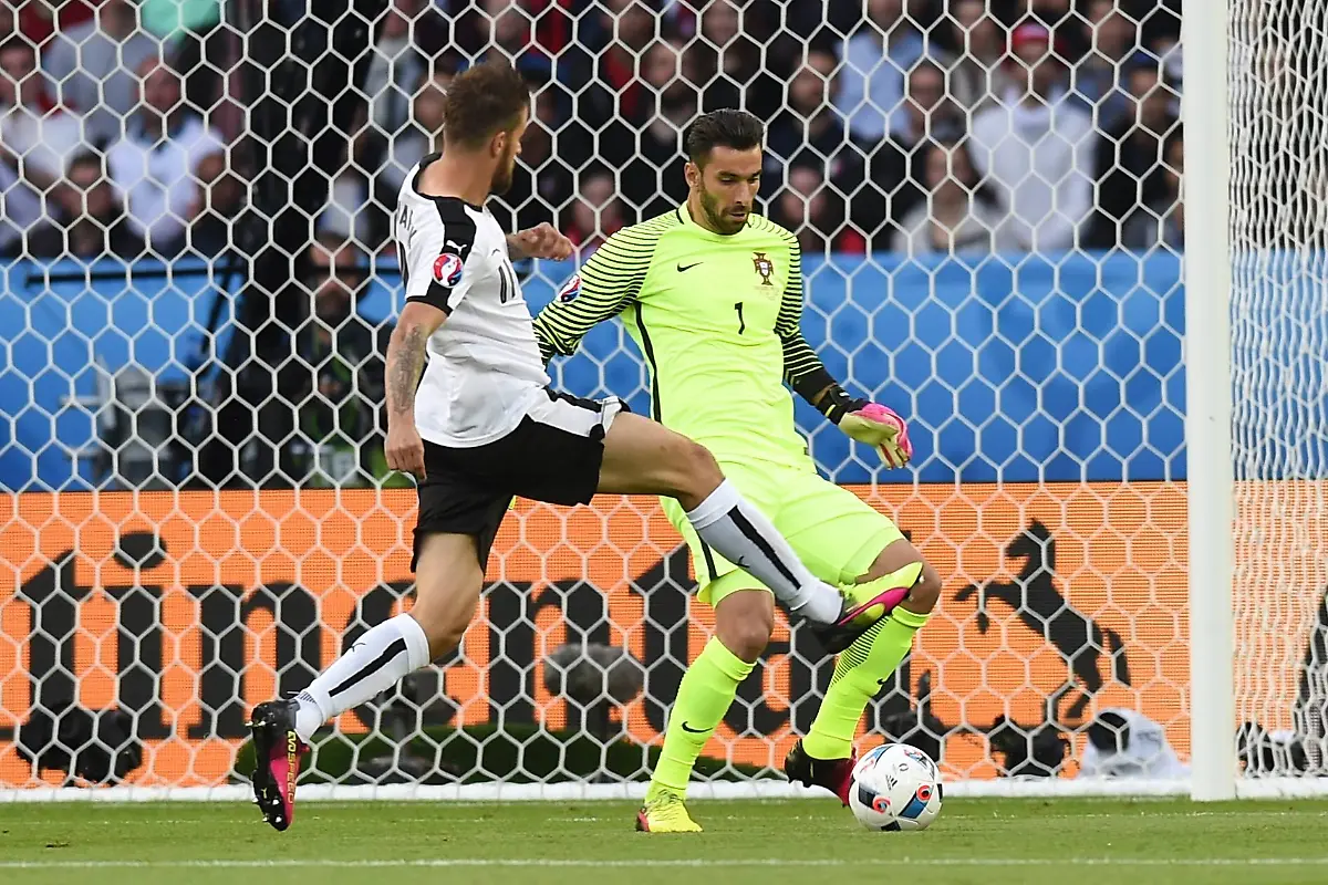 27fef0149440b3c2f3a53623dd1e18ca