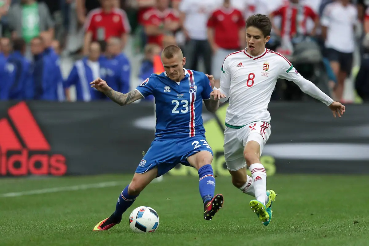 9d4ba425344ef5a6bc685441b795d8d5