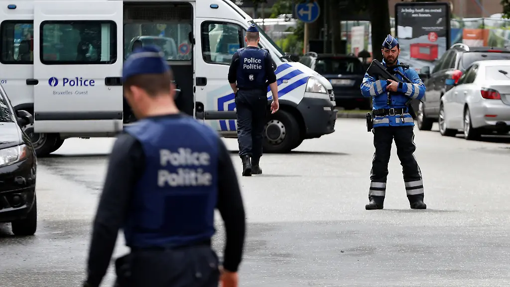 b3231e8110d3a9df1c9bac2678dd6796