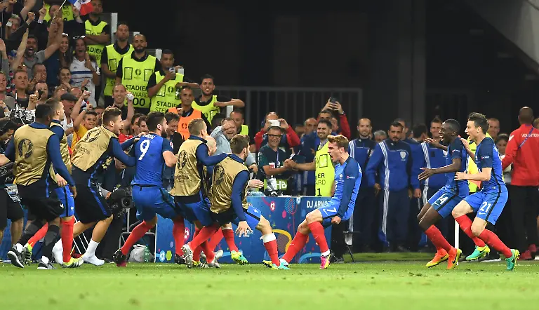 e200d0ea3c66f5f2194d0dd471630bcd