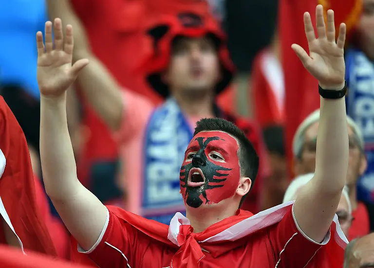 40ebd59201e8d38fb1b20a85aaed16de