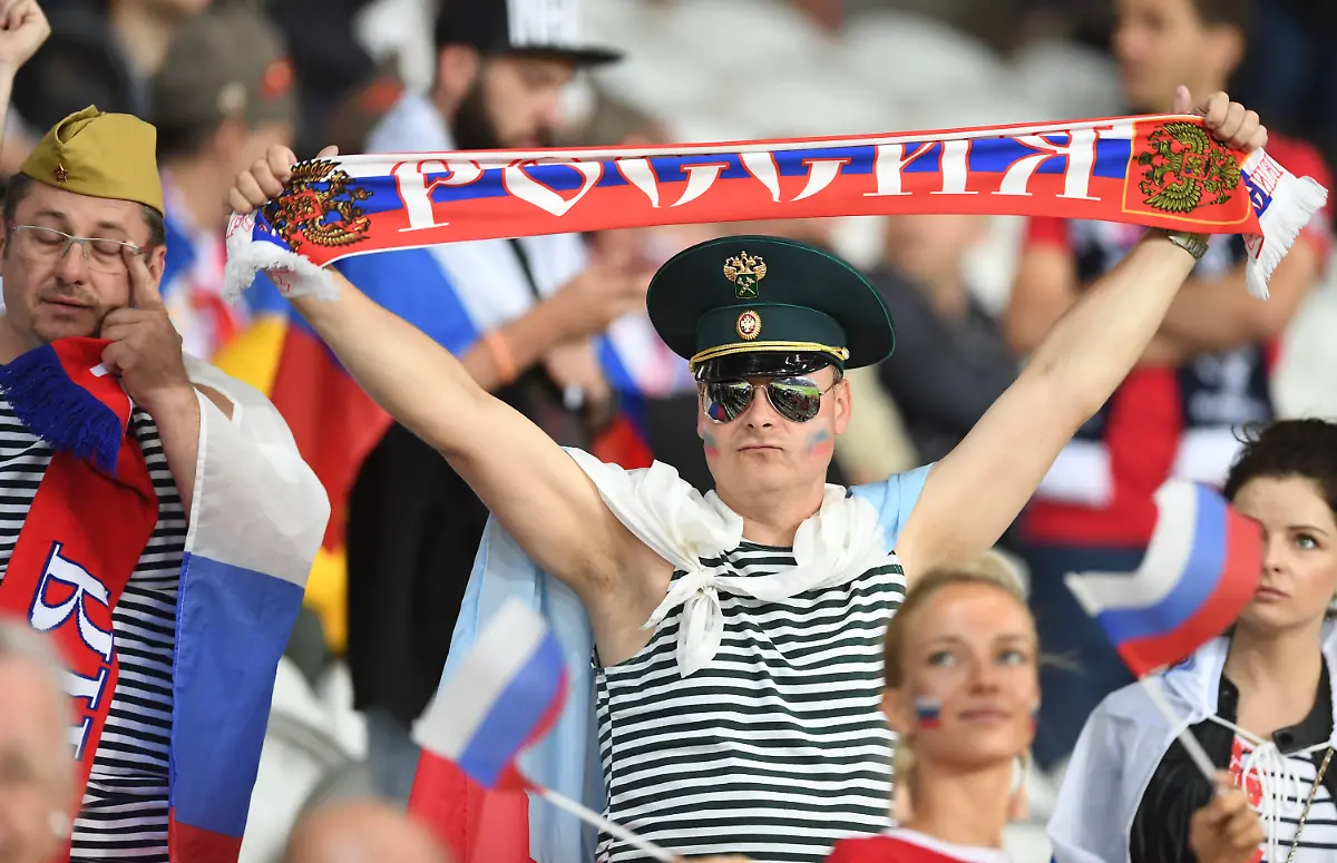 422f2bad8e571a6ca3114adcec7d63f5