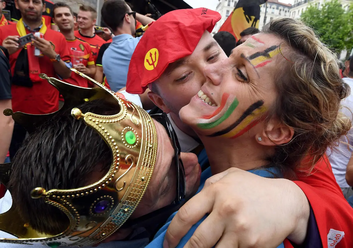 48e4b716845154b06ddeb84144e08ddc