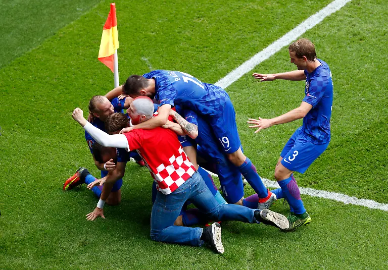 c82d99141976c894c4133f0989c6ec0d