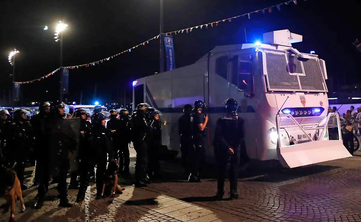 8802402e011fb861ff88dbf27d16ffe7