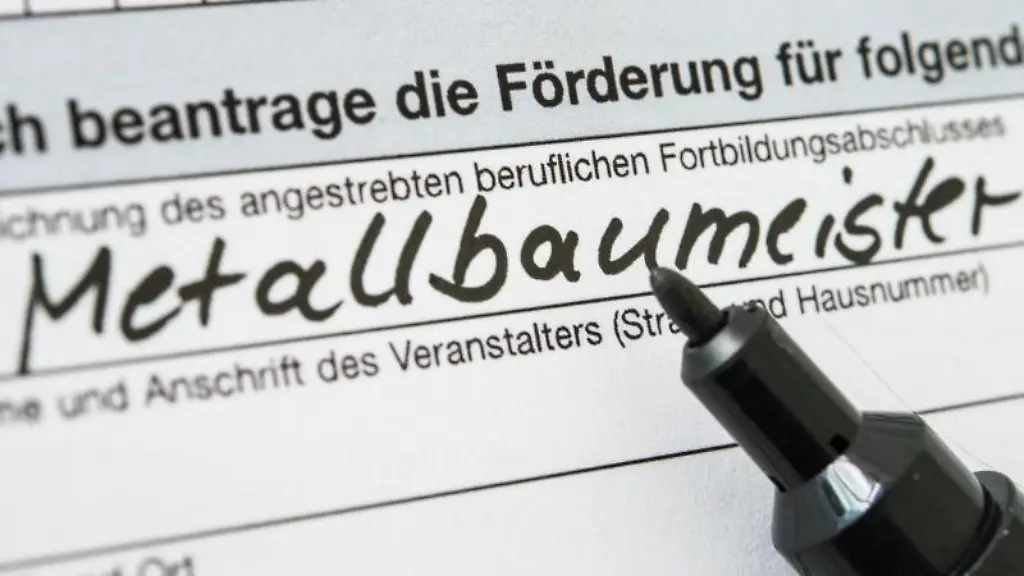 Meister-Bafoeg-lohnt-sich-um-bestimmte-Fortbildungen-finanzieren-zu-koennen-Wer-es-rechtzeitig-zum-Beginn-des-Lehrgangs-haben-moechte-sollte-drei-bis-vier-Monate-vorher-den-Antrag-stellen