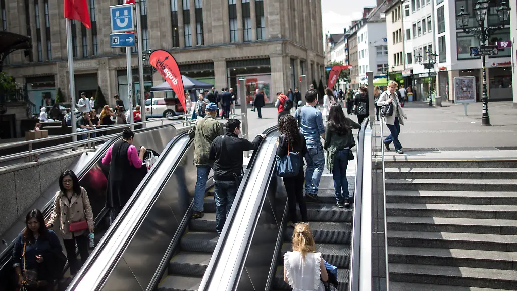 b2c16fdcf18291415d5e01176369b113