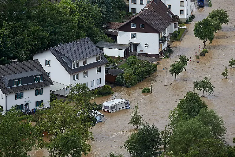 4be98ae82455454be2c8e2e1c9738ff8