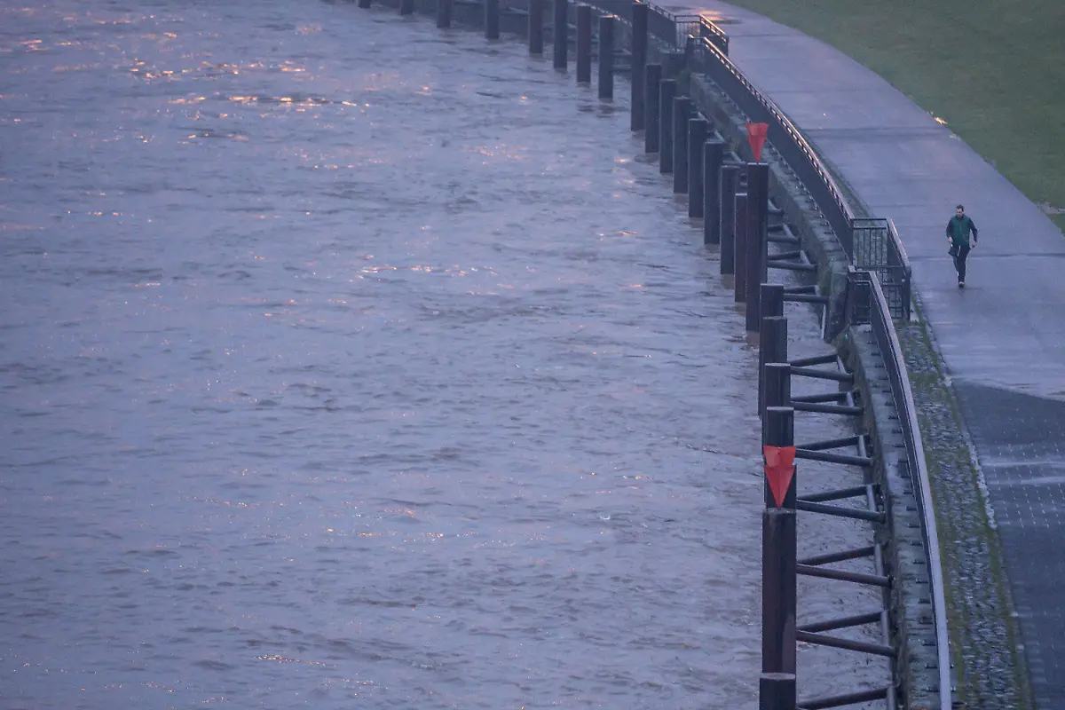 6638412b4a15b2b74052925d3c5b5d36