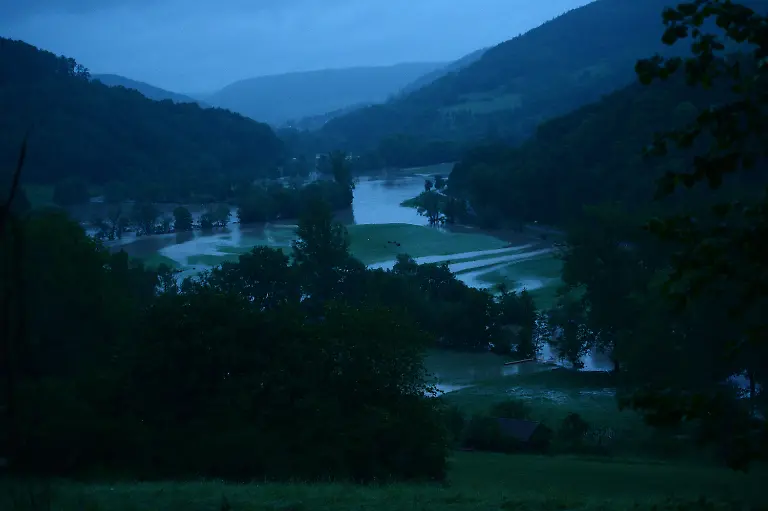 efdb8a8127840af9766c50d2e26ce3b7