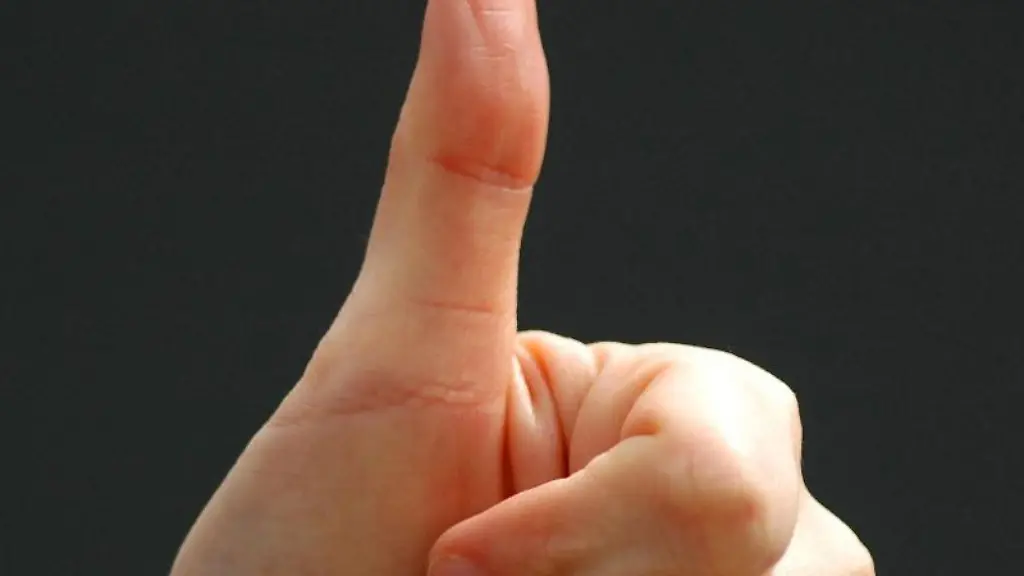 Viele-Mitarbeiter-sehnen-sich-nach-Anerkennung-vom-Chef-Bleibt-die-aus-kann-man-sie-sich-mit-gezielten-Rueckfragen-selber-holen