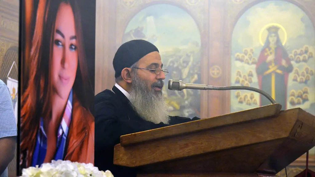 09e023b99cbb929b5239355668bc4e81