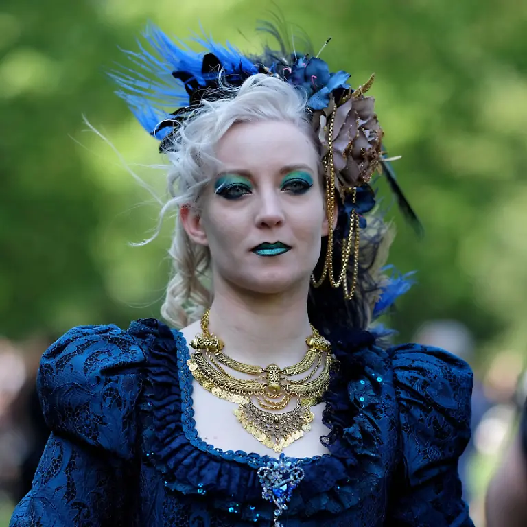 In-dieser-barocken-Schoenheit-fliesst-wohl-blaues-Blut