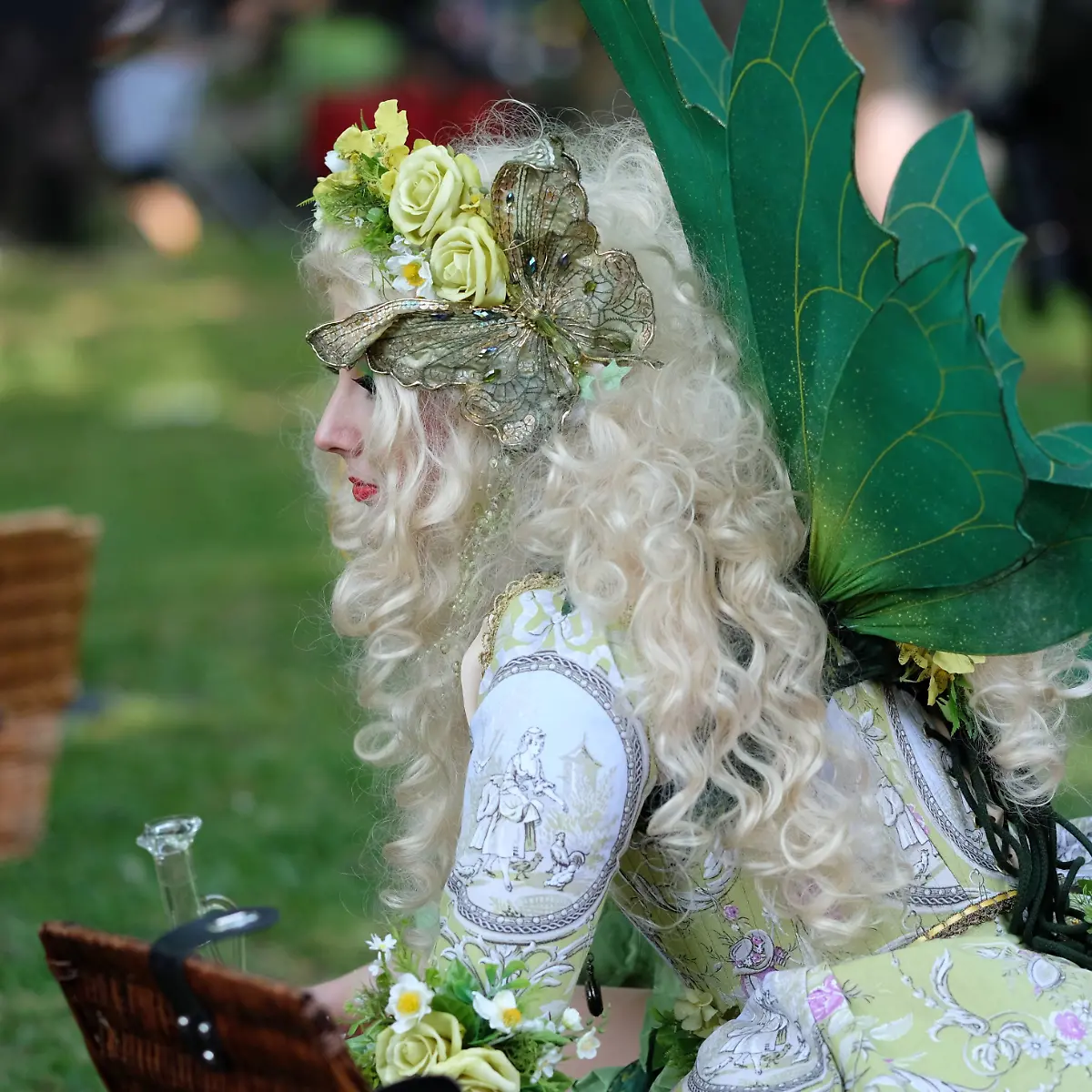 Auch-diese-zarte-Waldfee-beweist-dass-das-WGT-sehr-vielfaeltig-ist