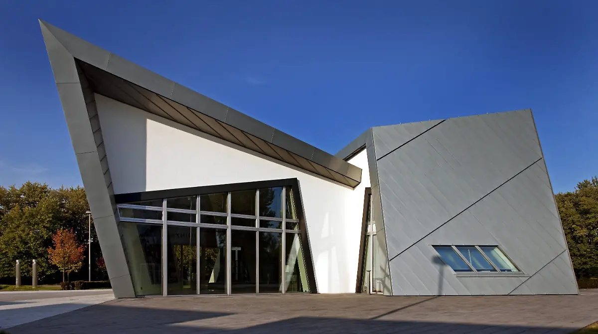 Liebeskindvilla-Empfangsgebaeude-Rheinzink-in-Datteln-1